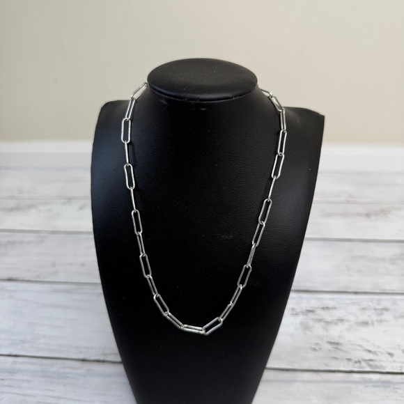 Madewell Elegant Silver Chain Necklace - Picture 1 of 4
